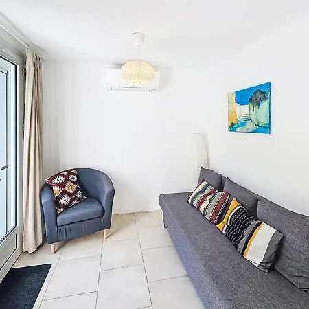 Apartment Le Perregaux By Interhome