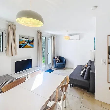 Apartment Le Perregaux By Interhome Le Lavandou