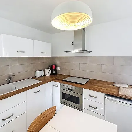 Appartement Le Perregaux By Interhome