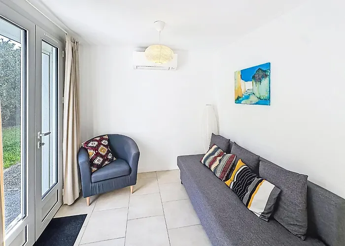 Lägenhet Le Perregaux By Interhome